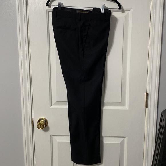 Banana Republic {Monogram Edition} Slim Fit Suit. Black. Woven in Italy. - Picture 5 of 7